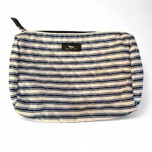 SCOUT makeup bag. Quilted cotton. 9”x7”x3”. Clean inside!